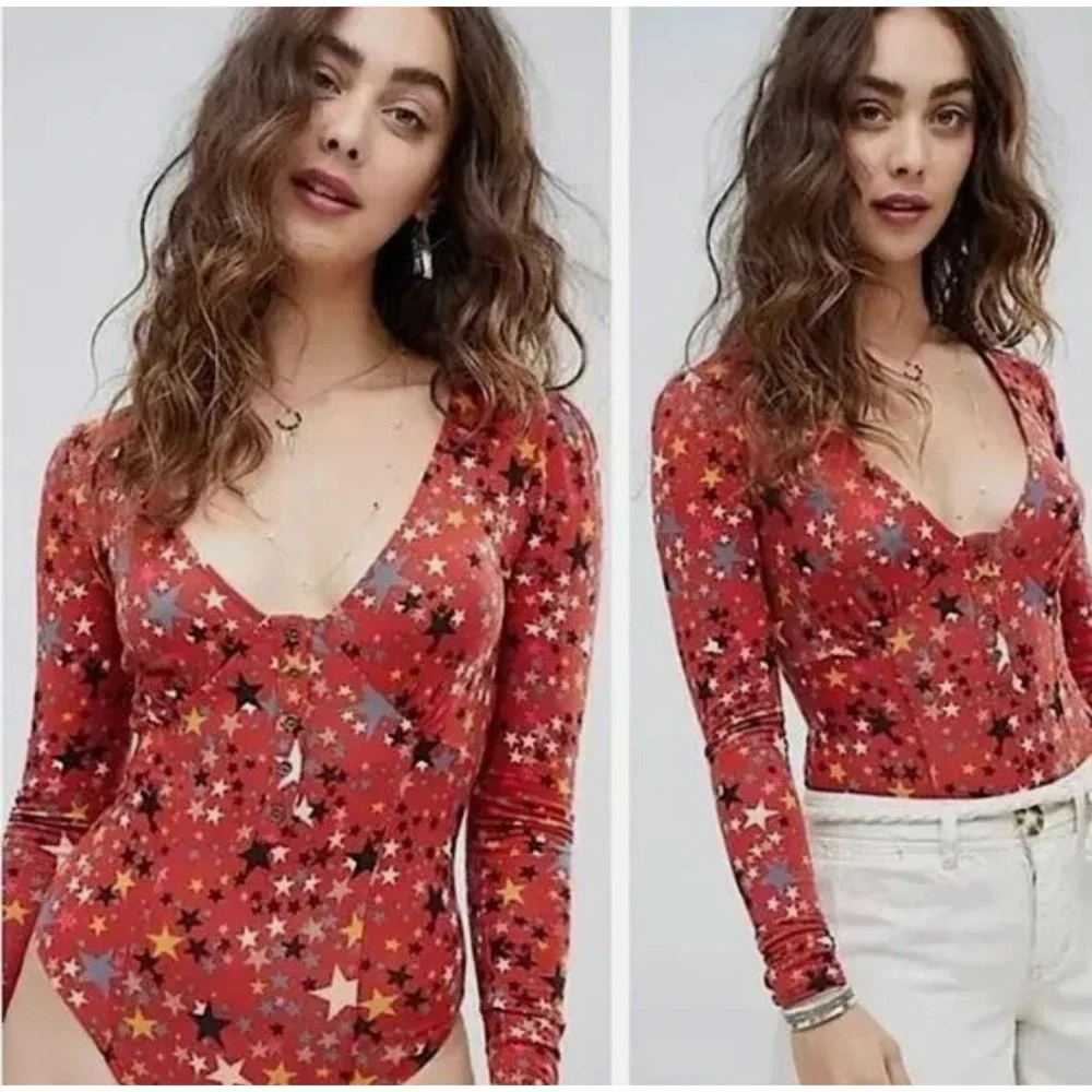 Intimately Free People Red Star‎ Print Long Sleeve Bodysuit Thong Snap Front XS